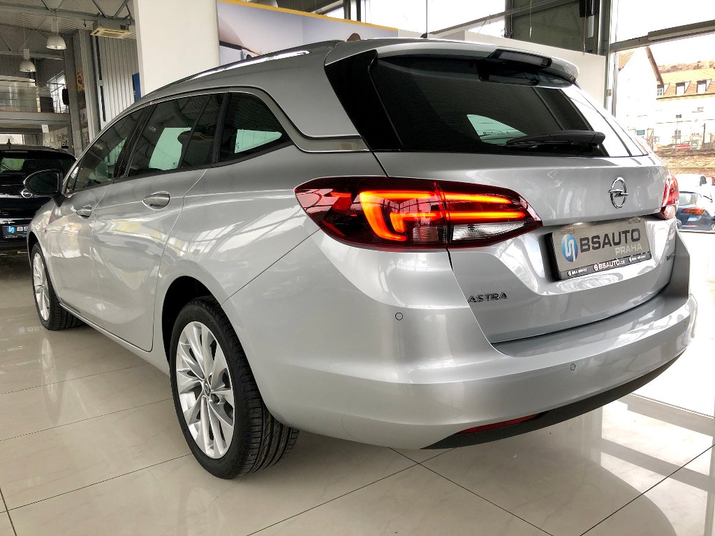 Opel Astra Innovation 1,4 Turbo+ZP zdarma Opel Astra