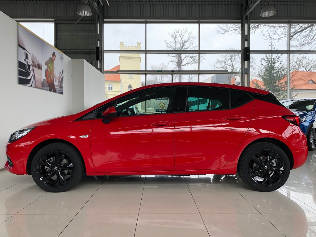 Opel Astra Elegance 1,2 Turbo + ZP zdarma Opel Astra