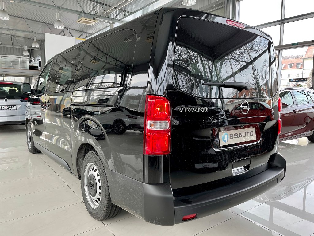 Opel Vivaro Combi "L" 2,0CDTI 144KONÍ + ZP Opel Vivaro