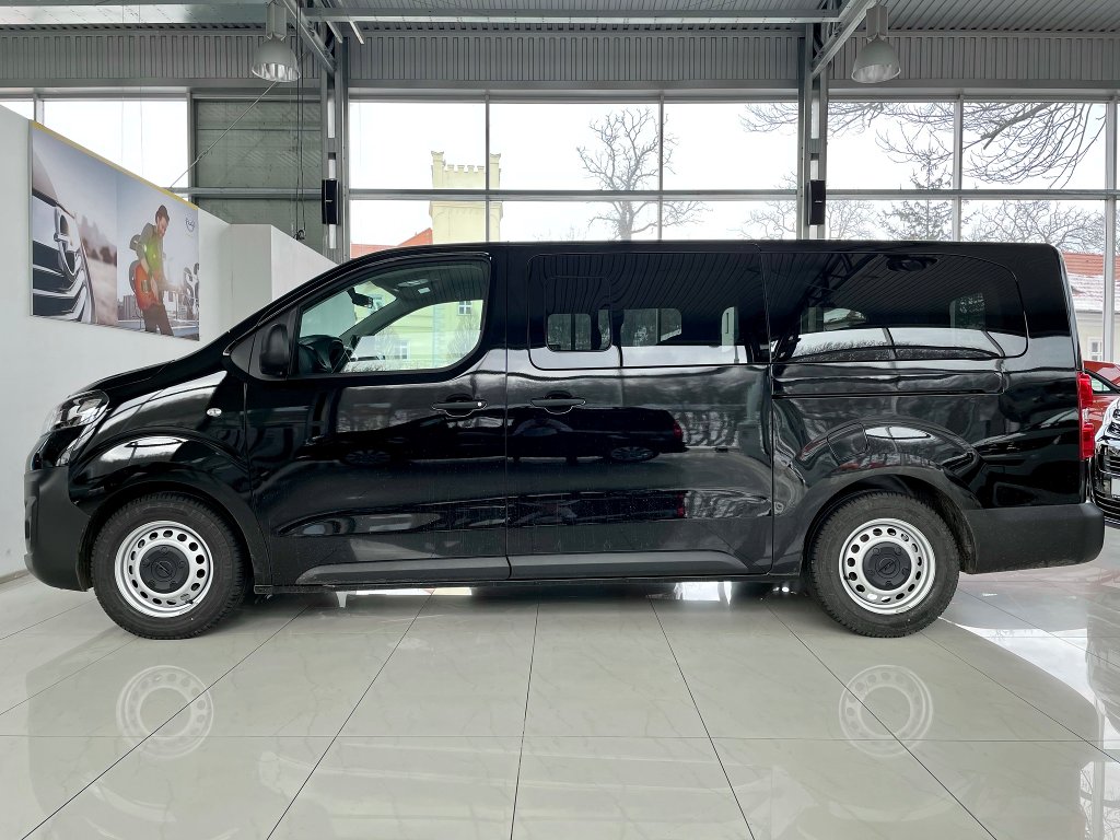 Opel Vivaro Combi "L" 2,0CDTI 144KONÍ + ZP Opel Vivaro