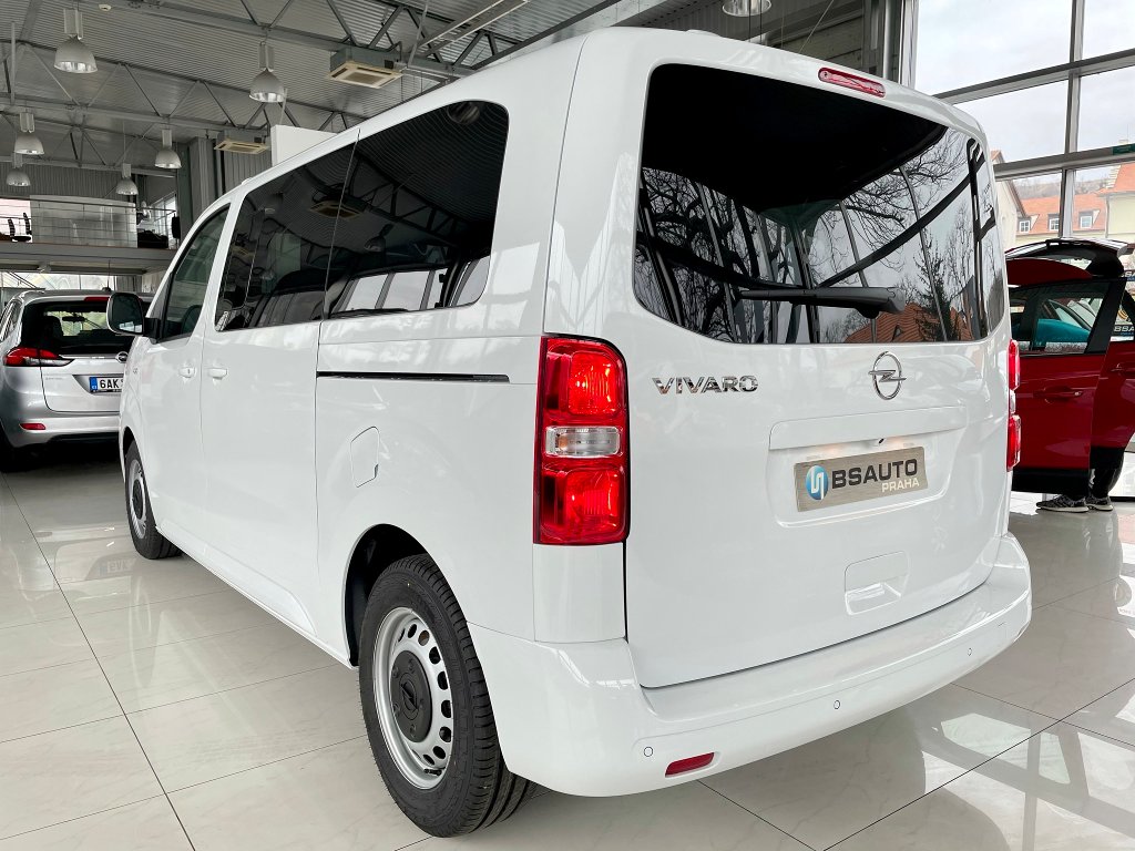 Opel Vivaro Combi "M" 2,0CDTi 144koní + ZP Opel Vivaro