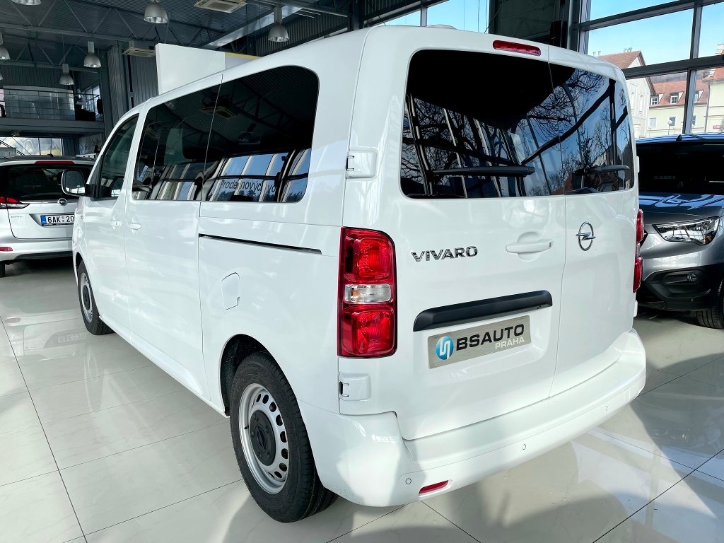 Opel Vivaro Combi "M" 2,0CDTi 144koní + ZP Opel Vivaro