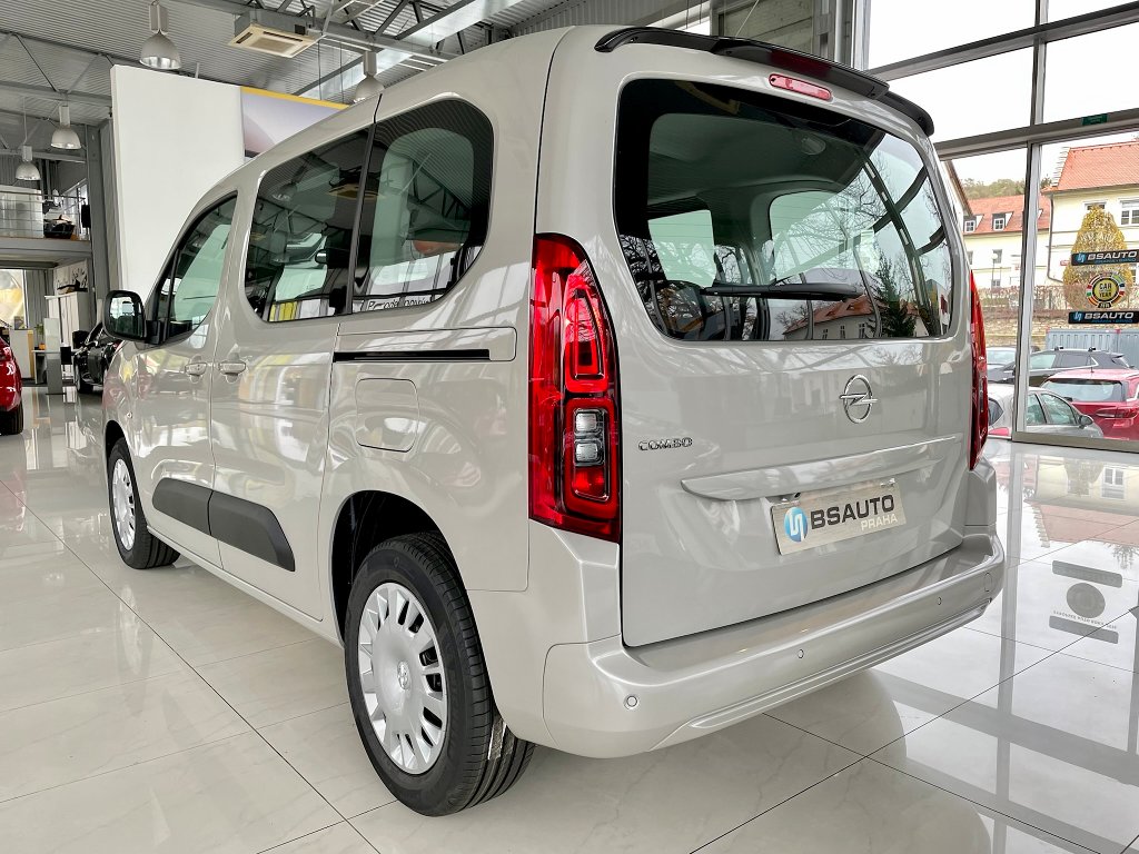 Opel Combo COOL 1,2 Turbo MT6 + ZP zdarma Opel Combo