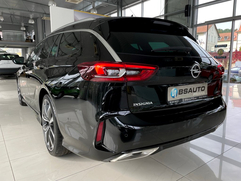 Opel Insignia GSi 2,0Turbo 230k 4x4 AT9 + ZP Opel Insignia