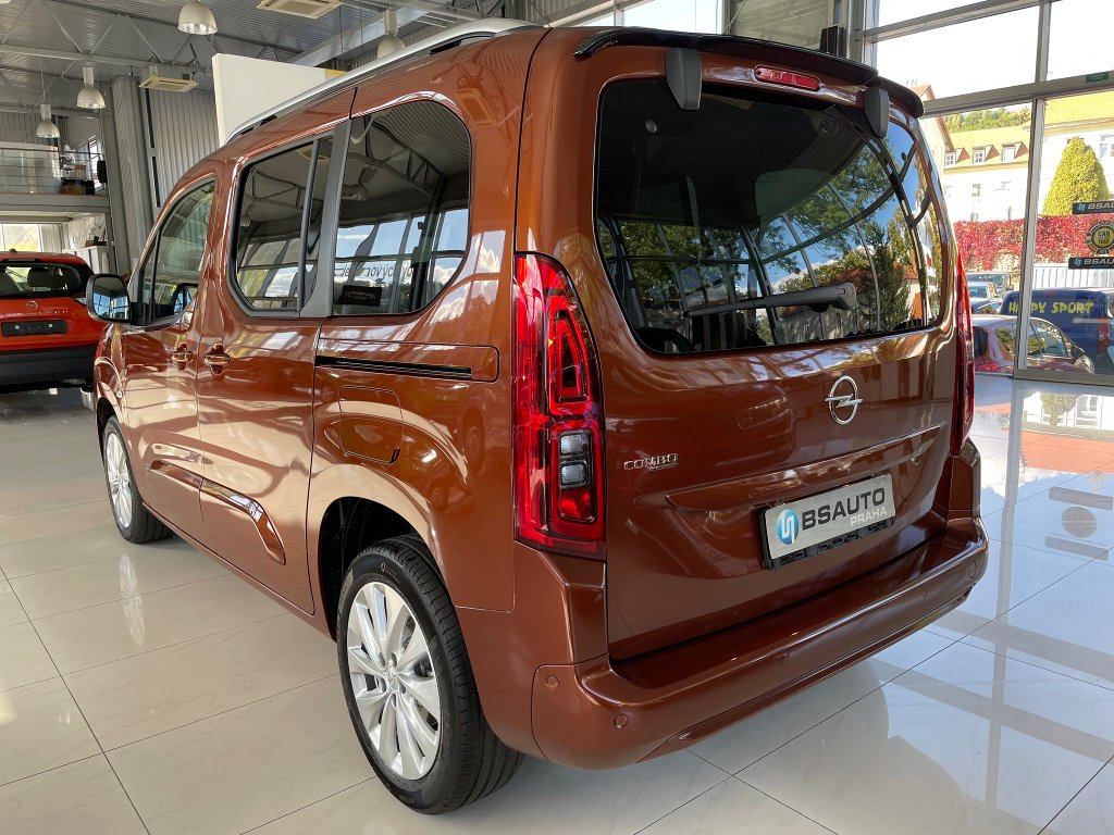 Opel Combo Elegance Plus 1,5CDTi 130k +ZP Opel Combo