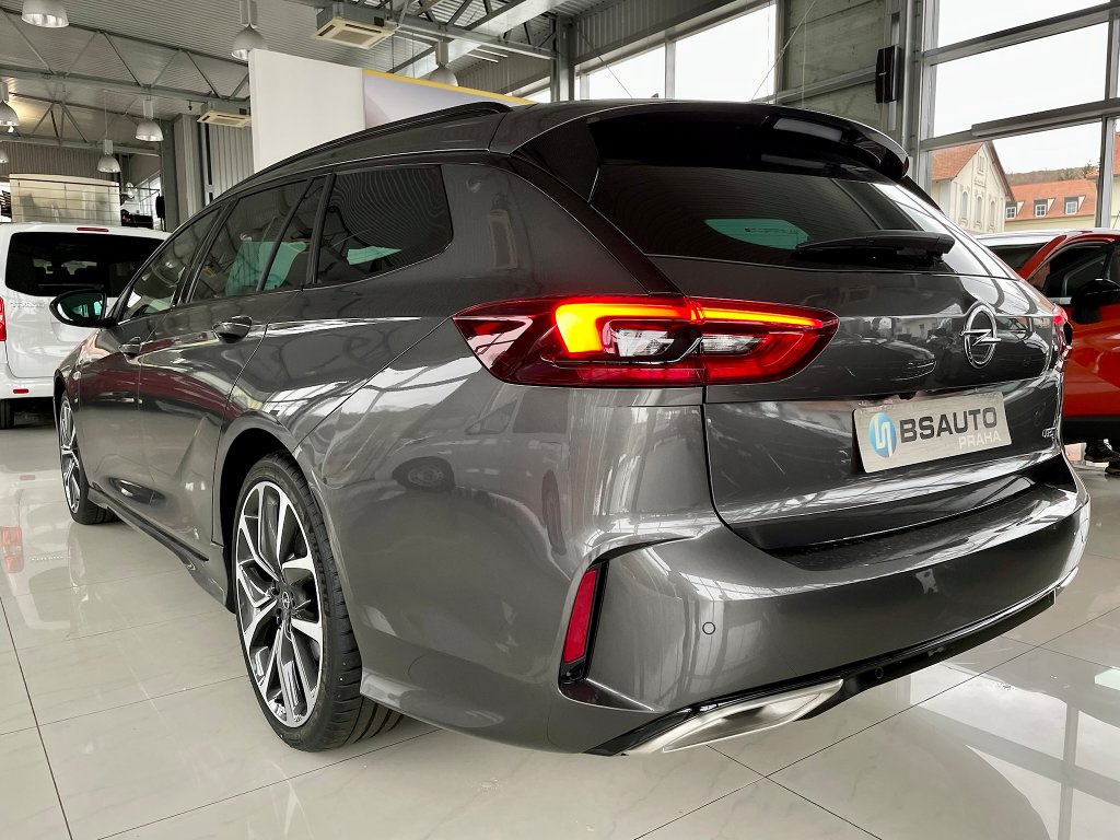 Opel Insignia GSi 2,0Turbo 230k 4x4 AT9 + ZP Opel Insignia