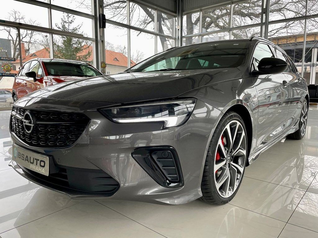 Opel Insignia GSi 2,0Turbo 230k 4x4 AT9 + ZP Opel Insignia