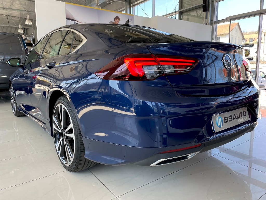 Opel Insignia GS Line 2,0Turbo 200koní AT9 Opel Insignia