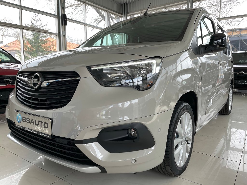 Opel Combo Elegance Plus 1,2Turbo AT8+ZP Opel Combo