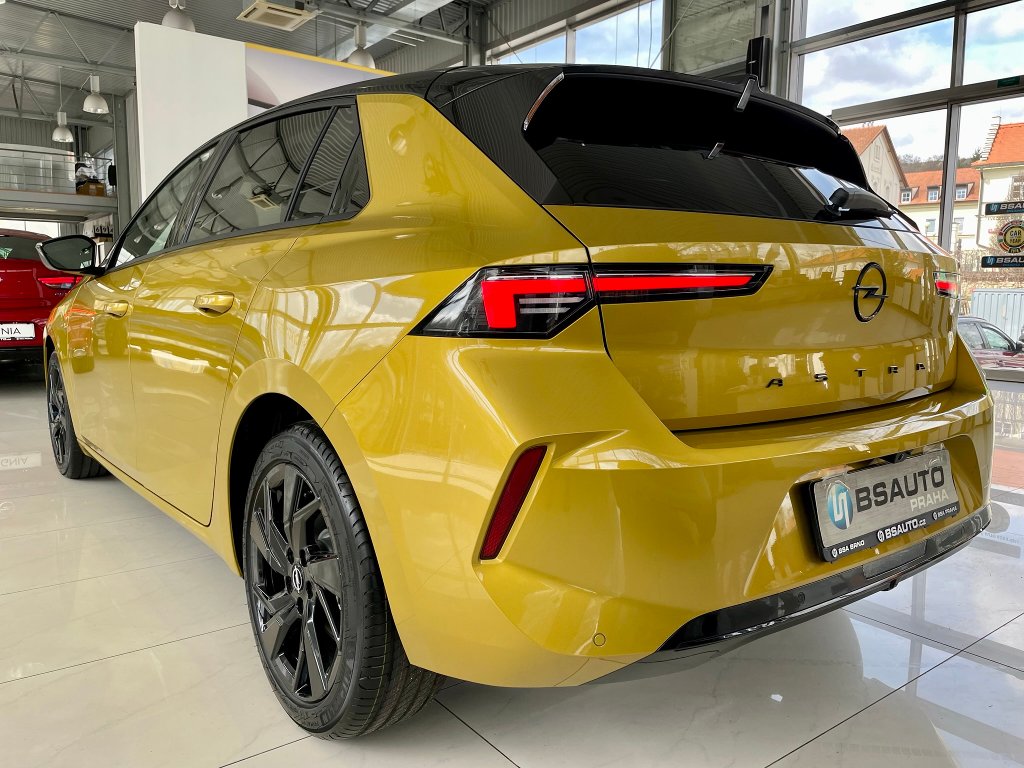 Opel Astra GS Line 1,2 Turbo AT8 + ZP Opel Astra