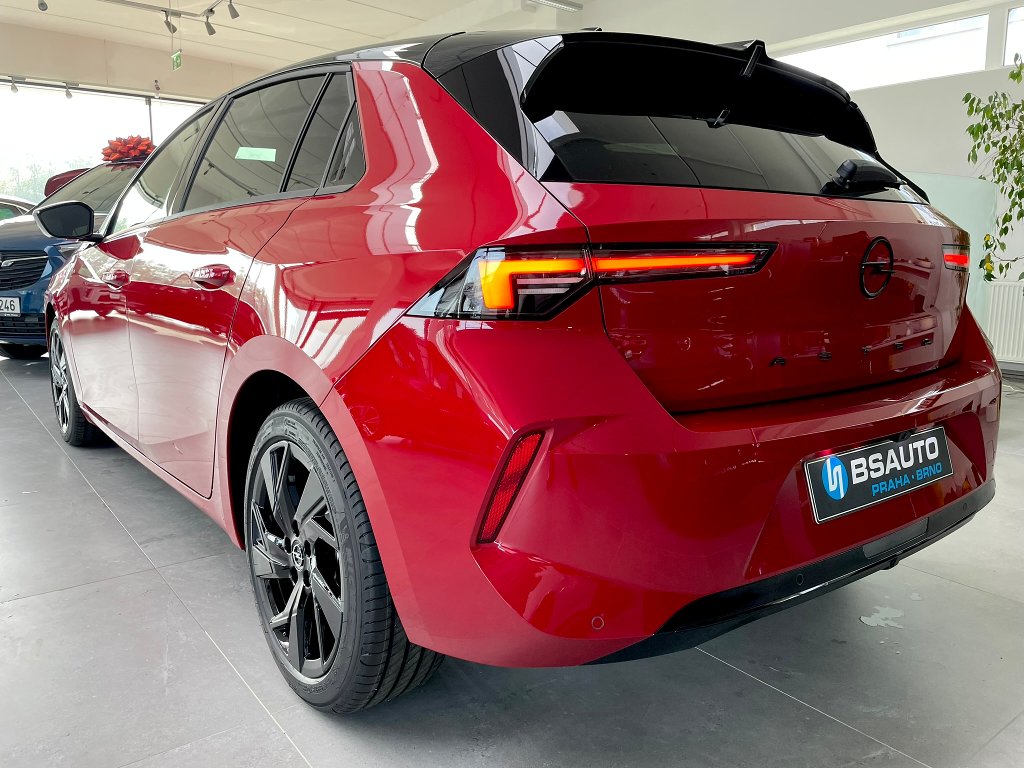 Opel Astra GS Line 1,2 Turbo AT8 + ZP Opel Astra