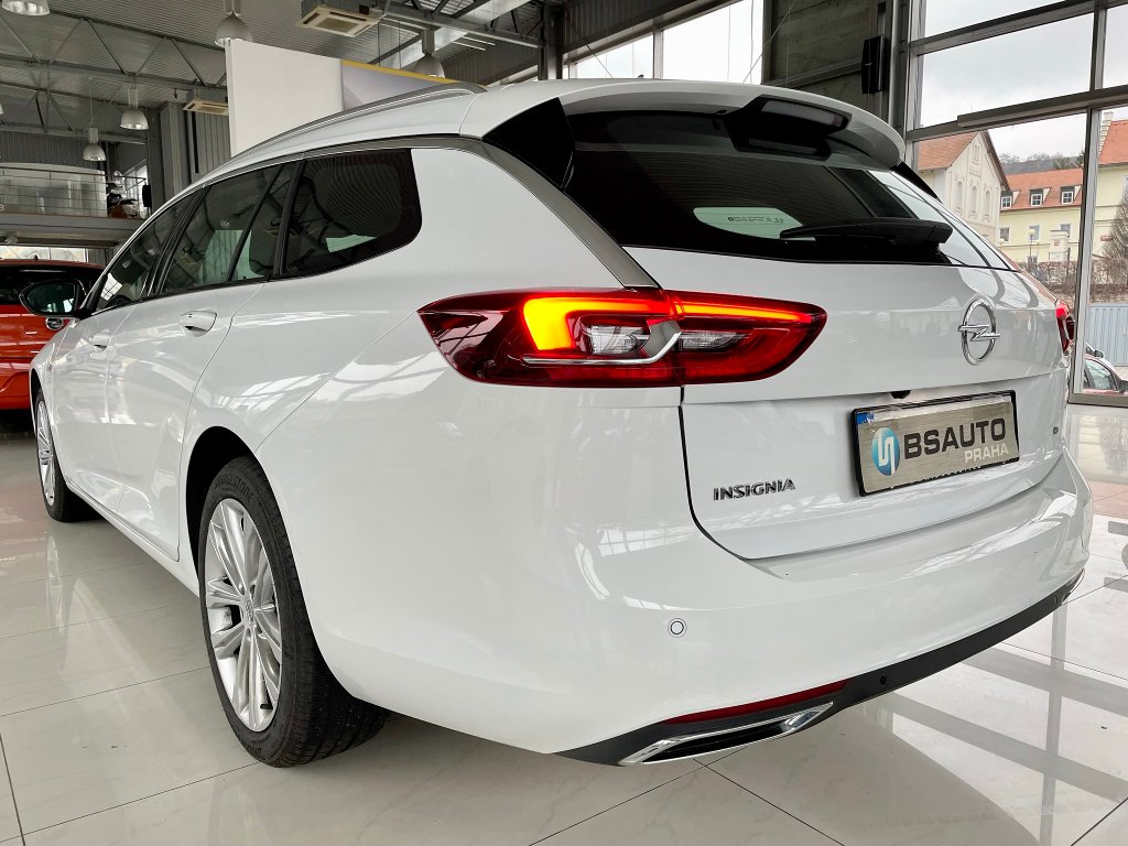 Opel Insignia Elegance 2,0CDTi 174k 4x4 AT8 Opel Insignia