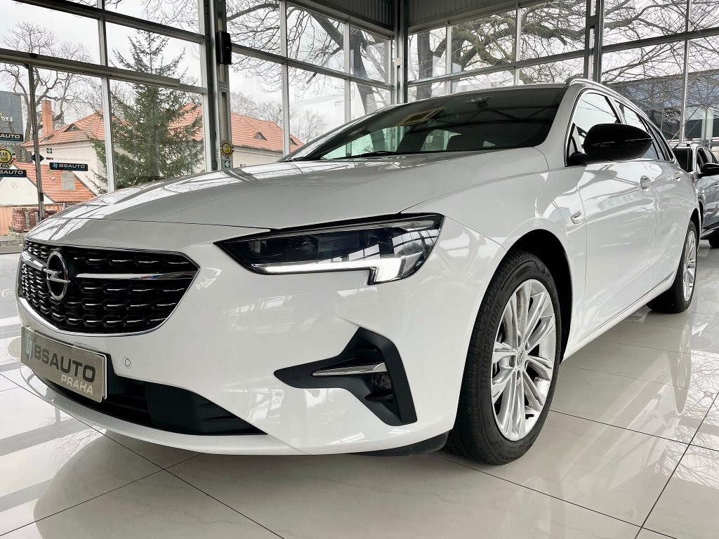 Opel Insignia Elegance 2,0CDTi 174k 4x4 AT8 Opel Insignia