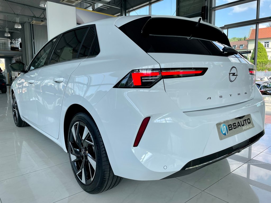 Opel Astra Elegance 1,2Turbo AT8 + ZP Opel Astra