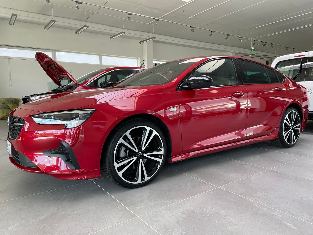 Opel Insignia GS Line 2,0Turbo 200koní AT9 Opel Insignia
