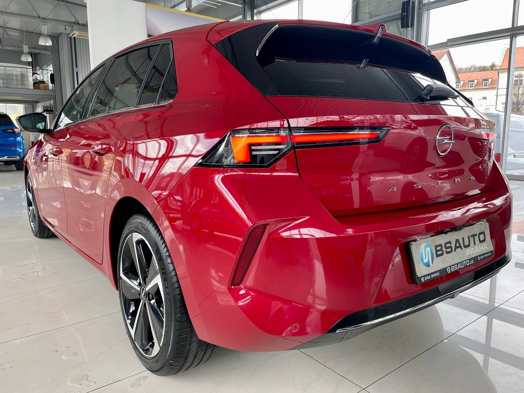 Opel Astra Elegance 1,2Turbo AT8 + ZP Opel Astra