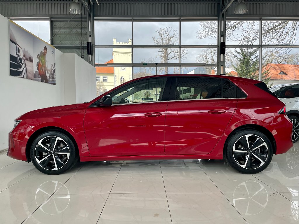 Opel Astra Elegance 1,2Turbo AT8 + ZP Opel Astra