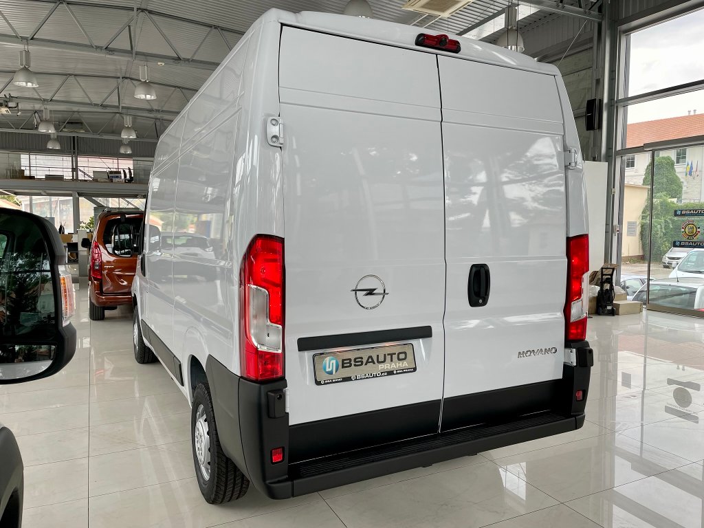 Opel Movano L2H2 3,3t / 2,2 CDTi 140k Opel Movano