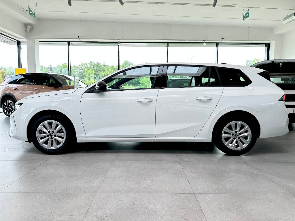 Opel Astra ST Edition 1,2Turbo 130k + ZP Opel Astra
