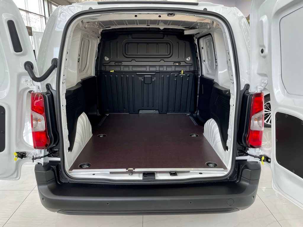 Opel Combo Van XL 1,5CDTi 130k +ZP zdarma Opel Combo