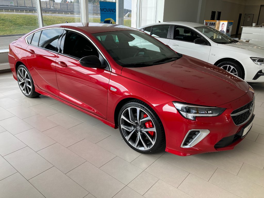 Opel Insignia GSi 2,0Turbo 230k 4x4 AT9 + ZP Opel Insignia
