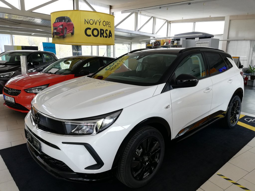 Opel Grandland GS LINE 1,2 TURBO 96kW MT6 Opel Grandland