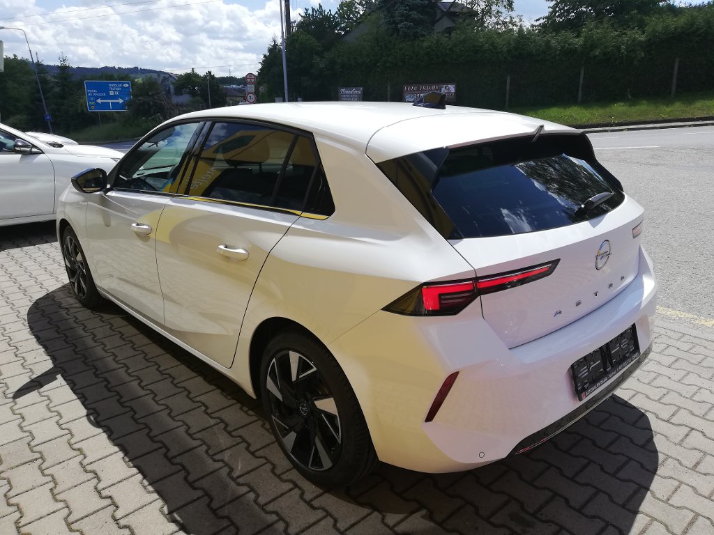 Opel Astra L 1,2 TURBO 96kW ELEGANCE MT6 Opel Astra