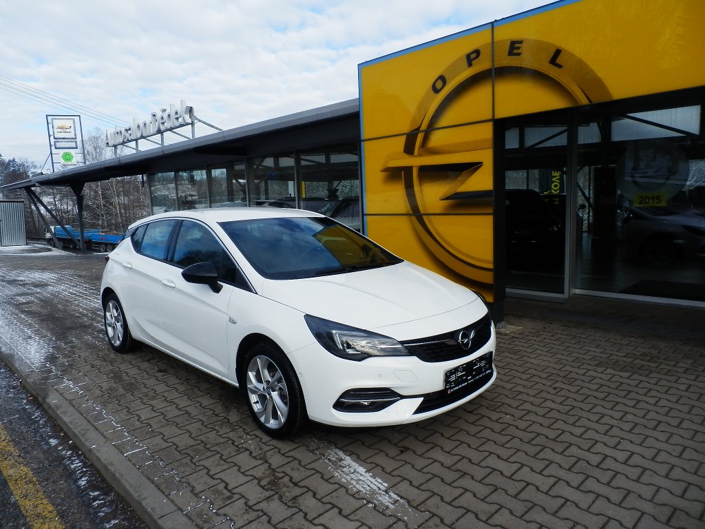 Opel Astra K HB5 GS LINE 1,2 TURBO 107kW Opel Astra