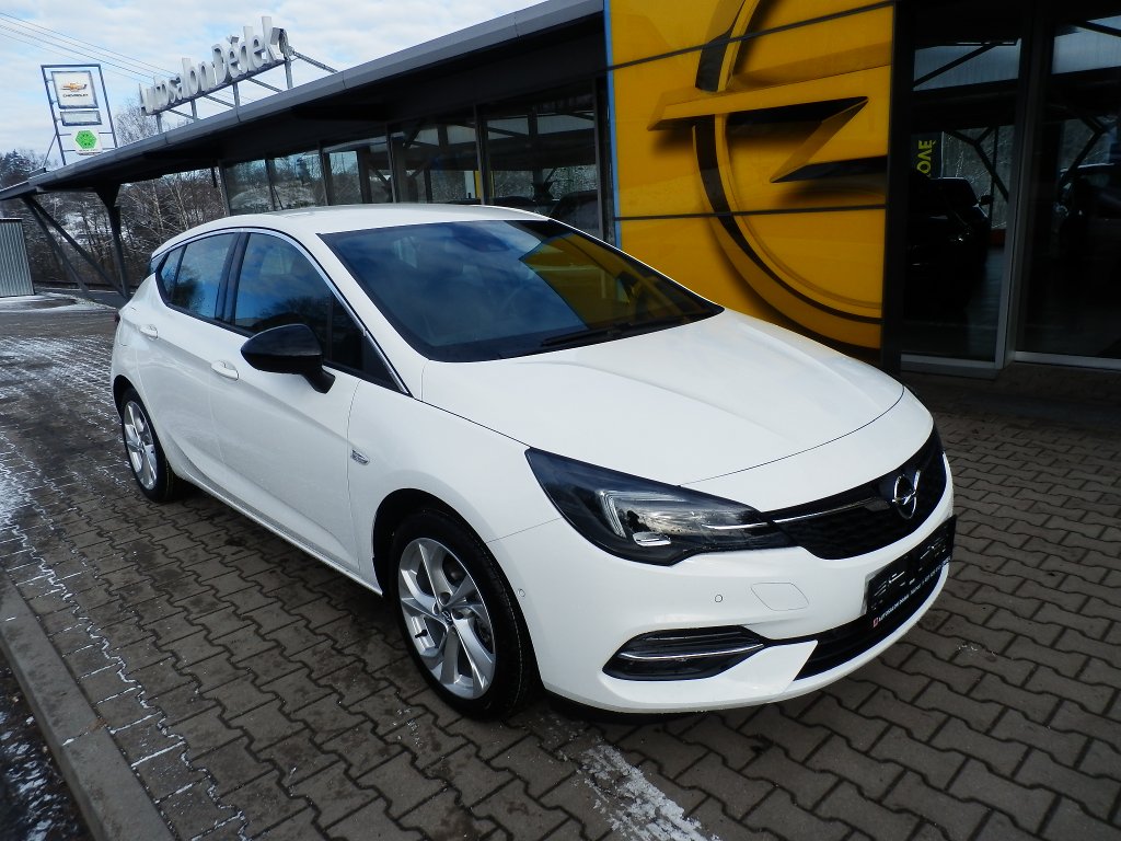 Opel Astra K HB5 GS LINE 1,2 TURBO 107kW Opel Astra