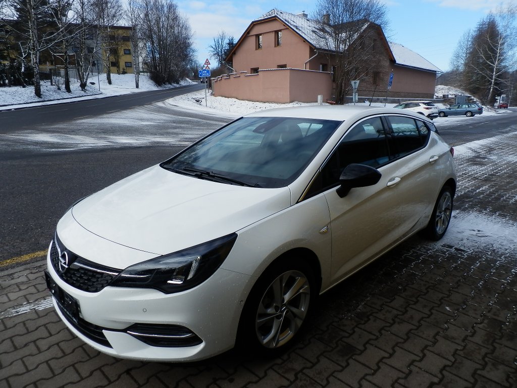 Opel Astra K HB5 GS LINE 1,2 TURBO 107kW Opel Astra