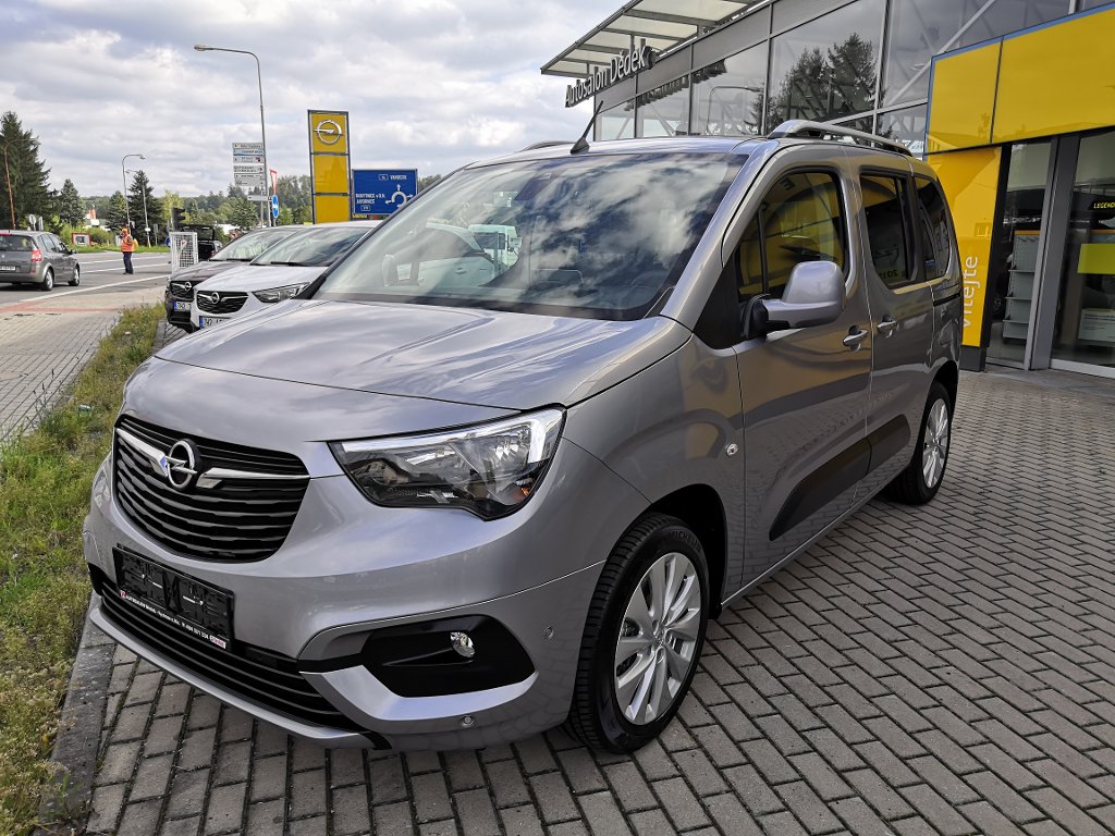 Opel Combo LIFE ENJOY 1,2 TURBO 81kW Opel Combo
