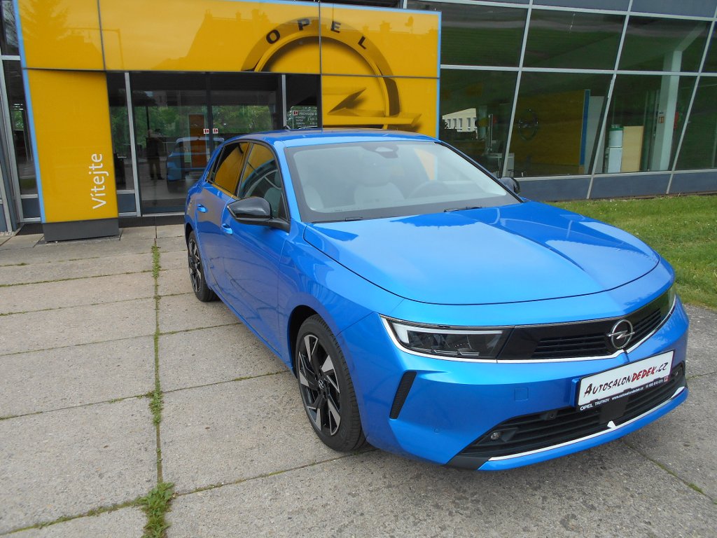 Opel Astra ELEGANCE 1,2 TURBO - SKLADEM Opel Astra