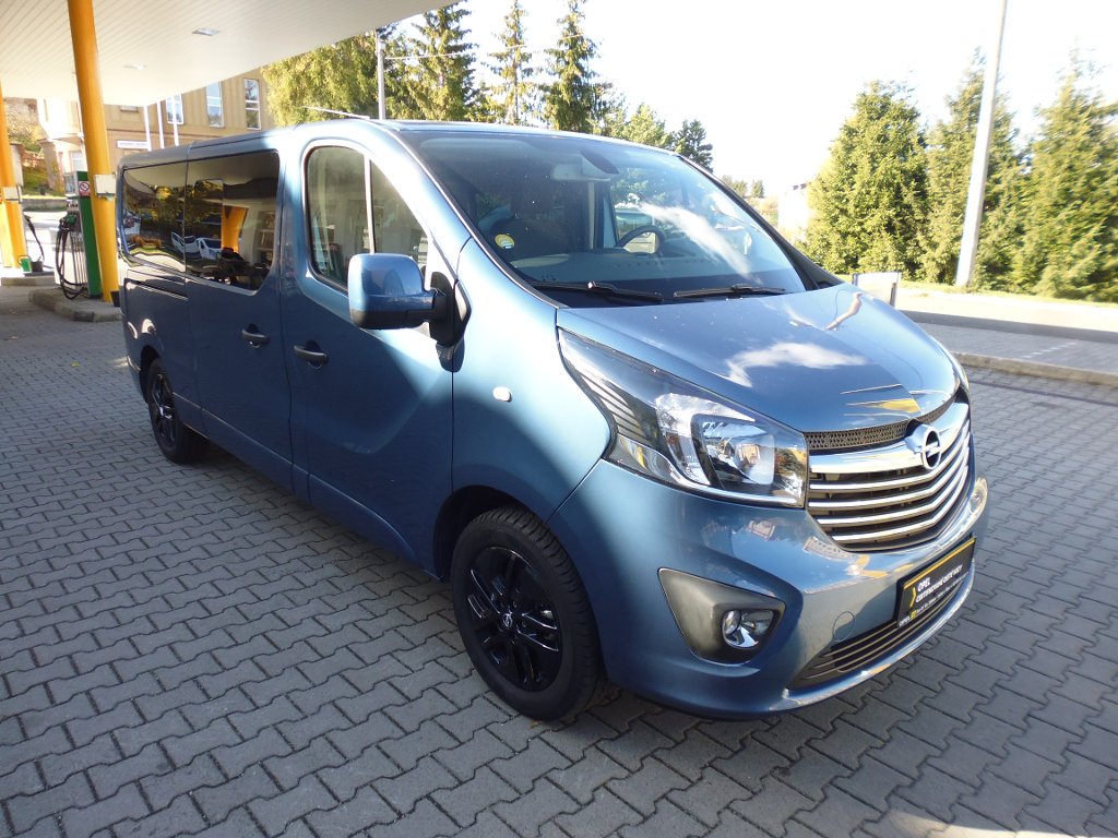 Opel Vivaro COMBI + (9) L2 Sada SPORT 1.6D Opel Vivaro