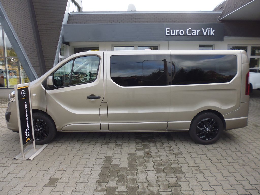 Opel Vivaro COMBI + (9) L2 Sada SPORT 1.6D Opel Vivaro
