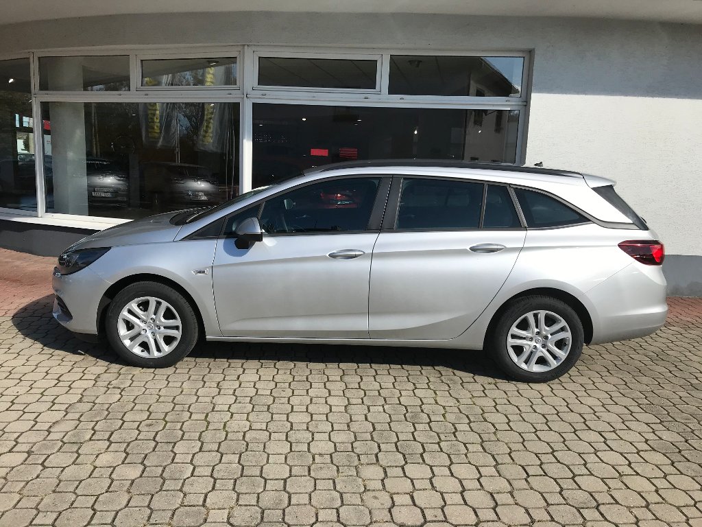 Opel Astra SPORTS TOURER 1.2TURBO Opel Astra