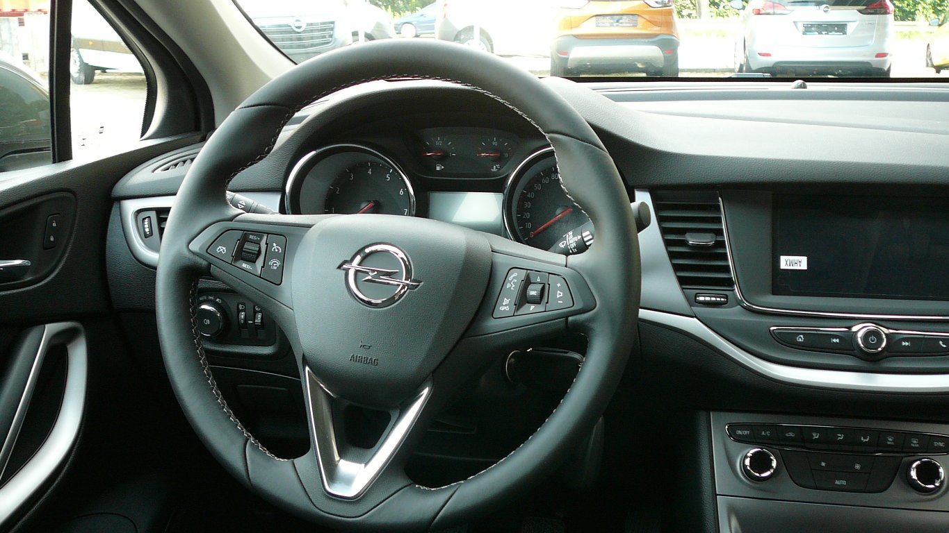 Opel Astra Enjoy "SMILE" 1.6 CDTI Opel Astra