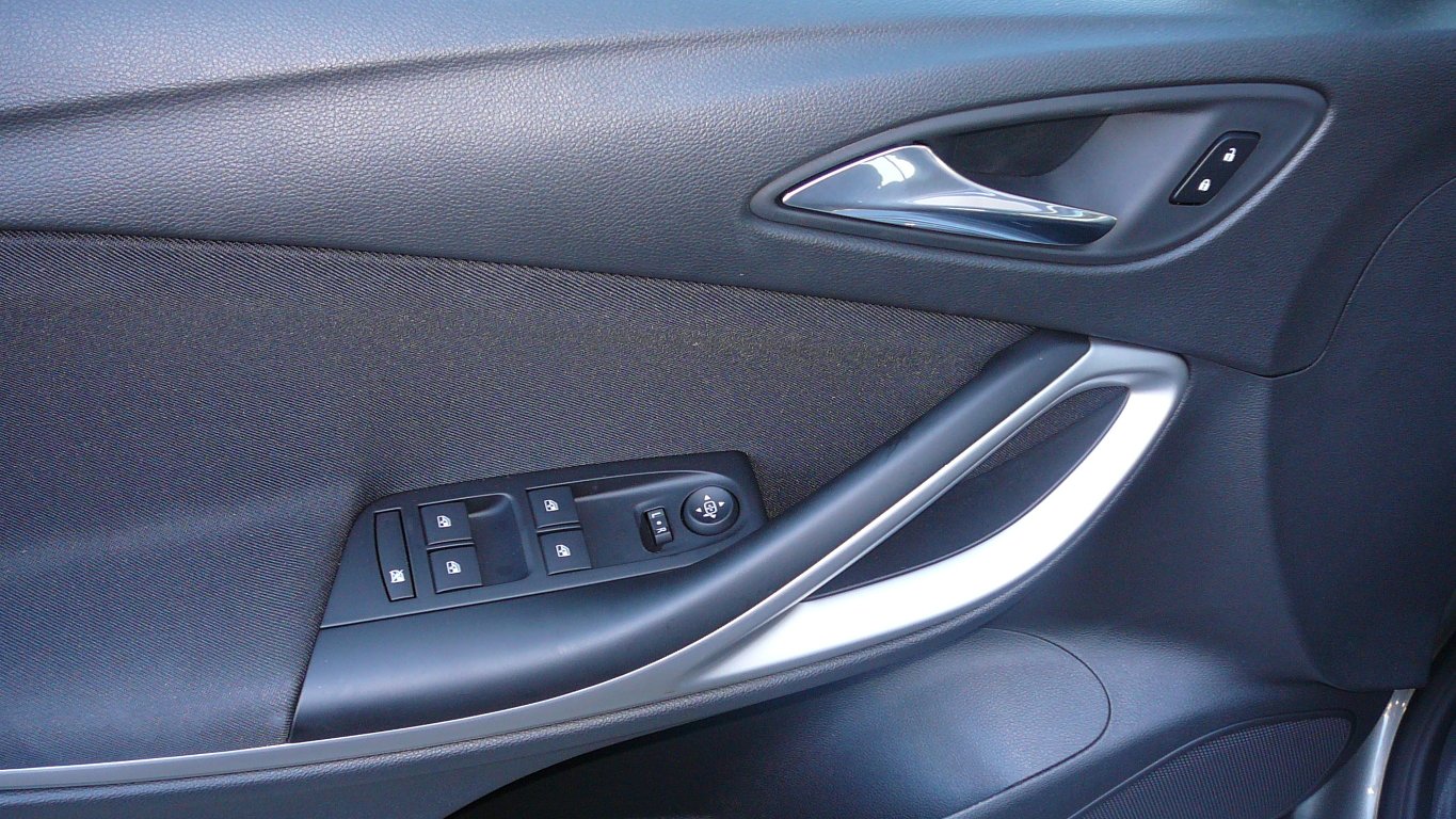 Opel Astra Enjoy "SMILE" 1.4 Turbo Opel Astra