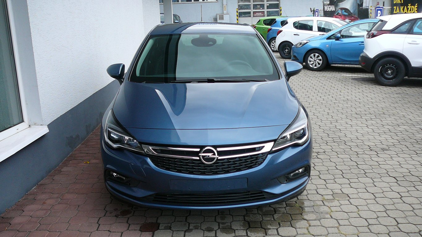 Opel Astra Innovation 1.6 CDTI Opel Astra
