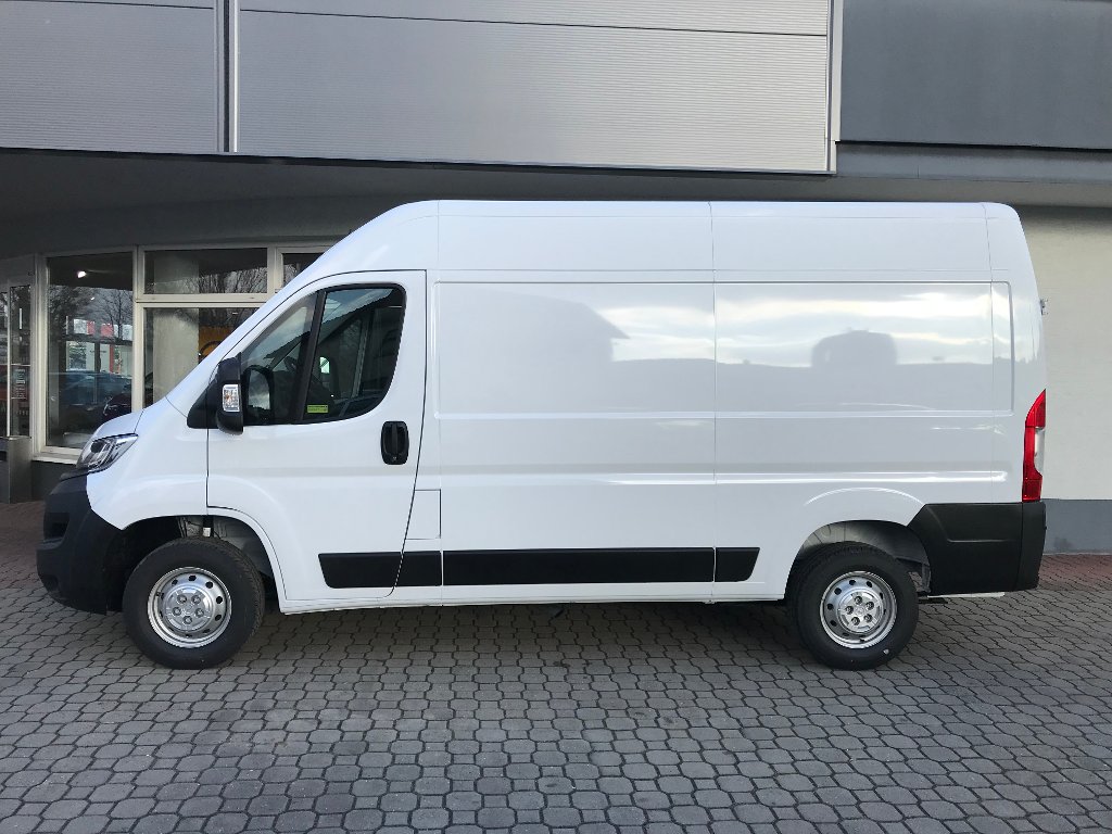 Opel Movano Van 3500 L2H2 Opel Movano