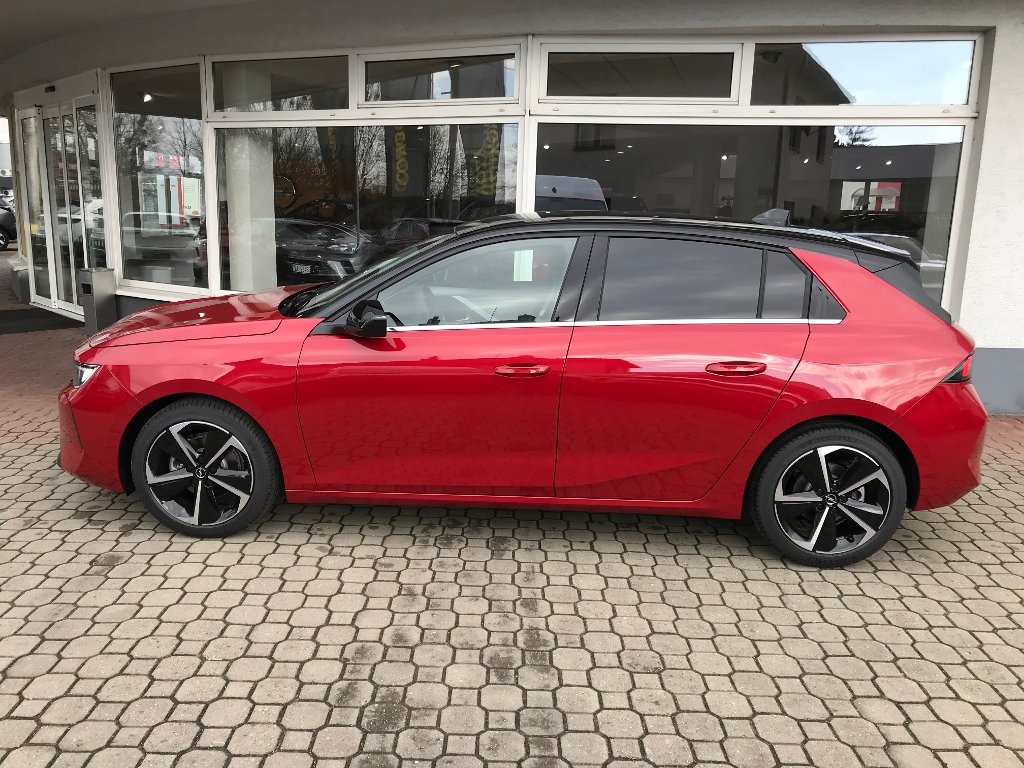 Opel Astra Elegance 1.2 Turbo !!NOVINKA!! Opel Astra