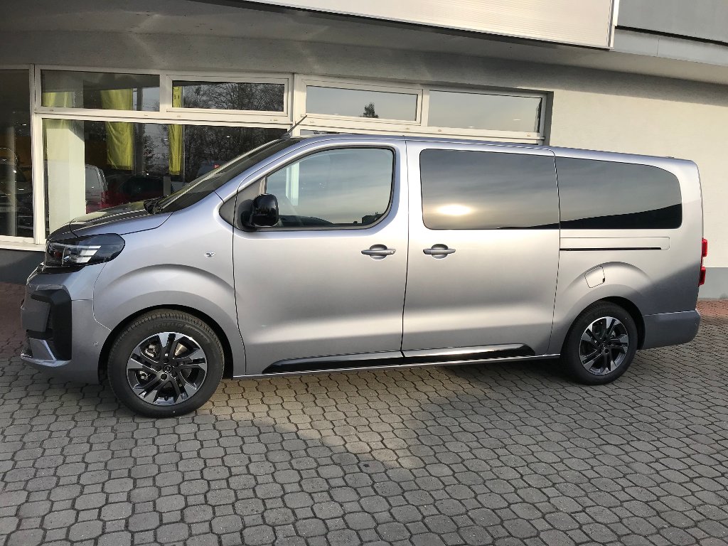 Opel Zafira Elegance (L2) AT8 - DIESEL Opel Zafira