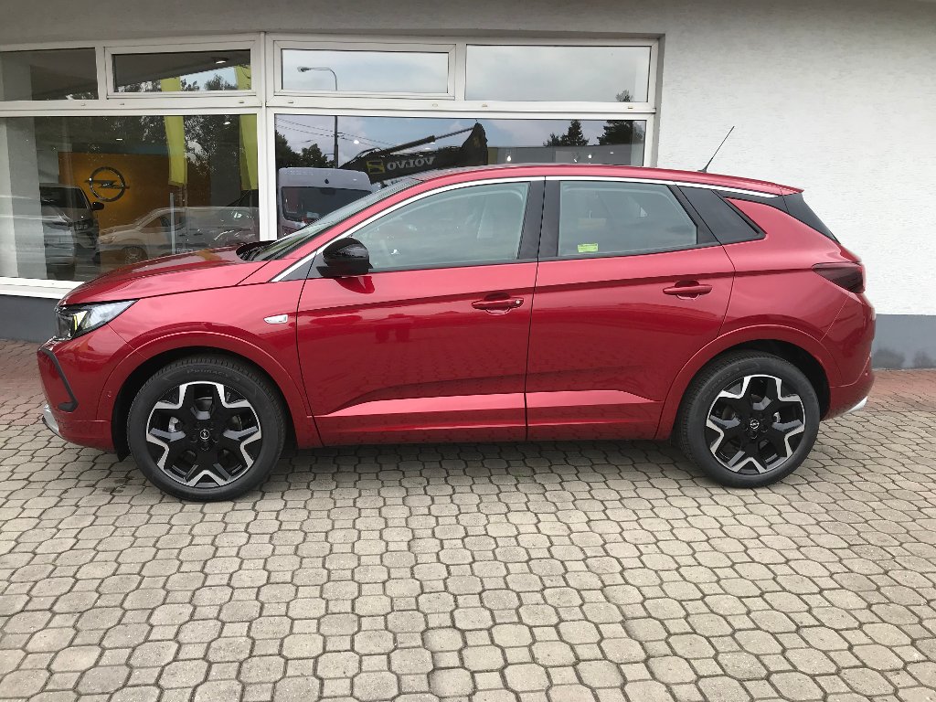 Opel Grandland Edition 1.2 Turbo AT8 Opel Grandland