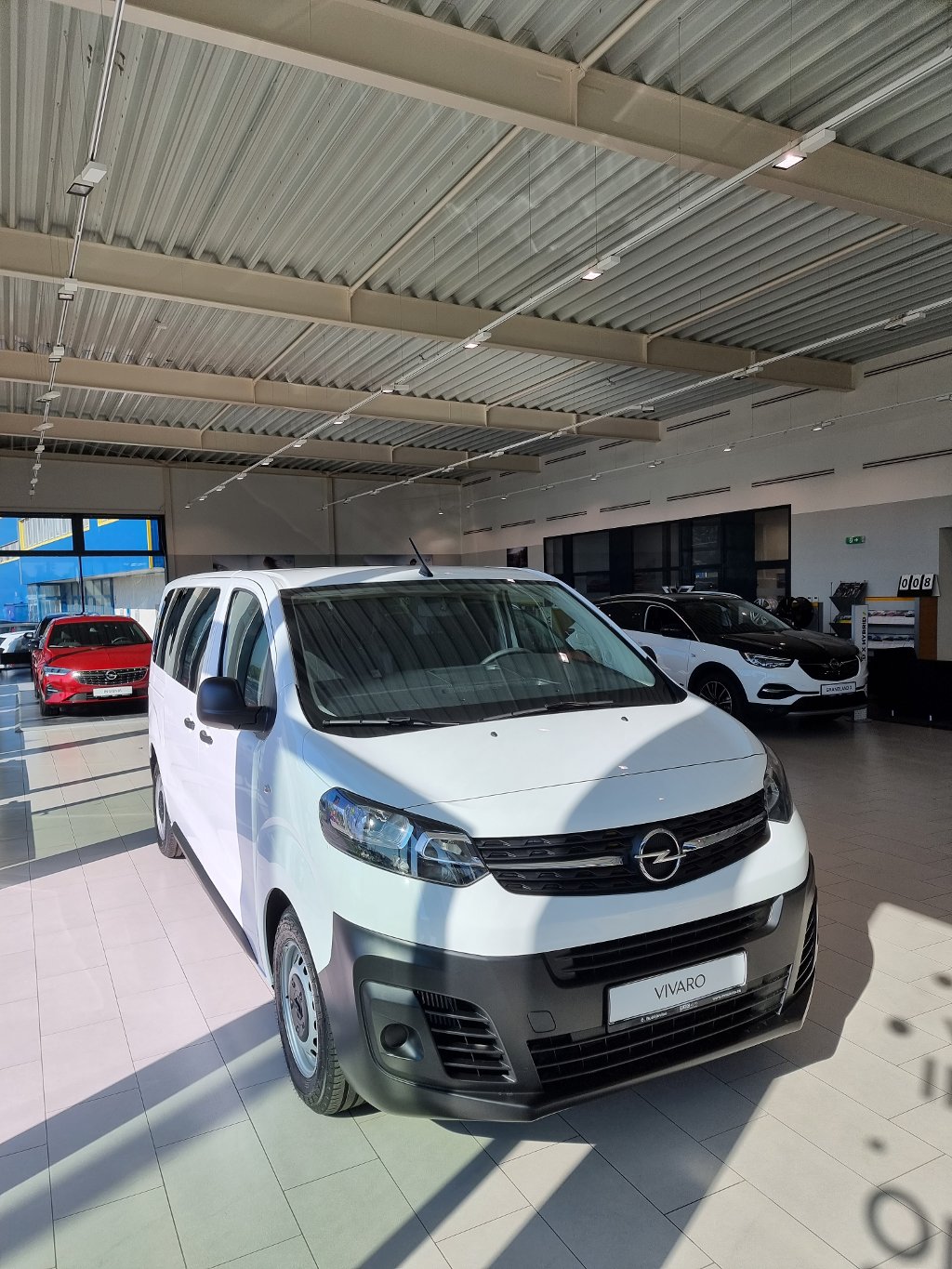 Opel Vivaro Combi L1H1 1.5L (88kW) MT6 Opel Vivaro