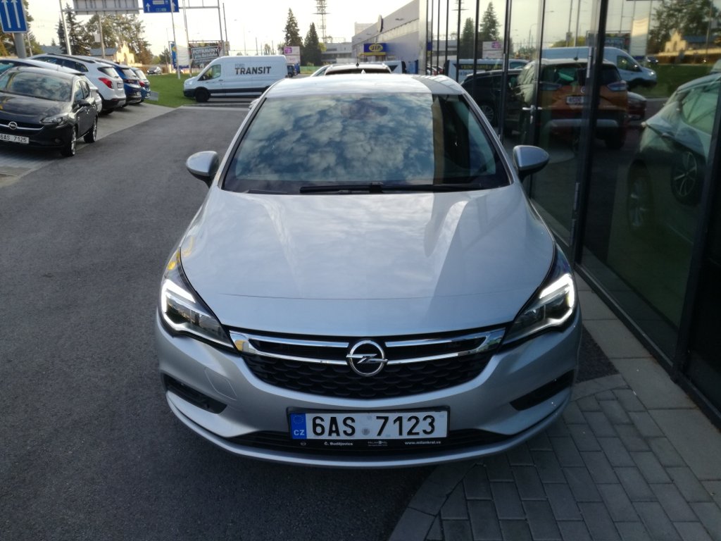 Opel Astra Innovation 1.4Turbo 92kW Opel Astra