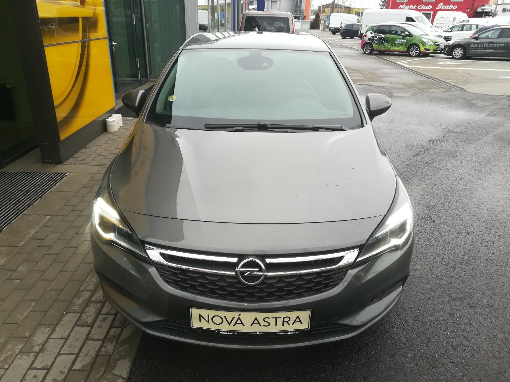 Opel Astra ASTRA INNOV B1.4XFL 92KW MT6 Opel Astra