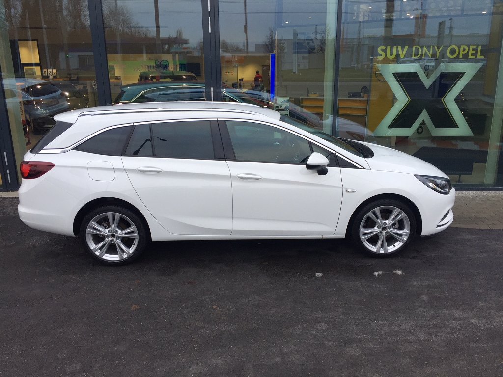 Opel Astra INNOVATION 1.4 Turbo 110 kW Opel Astra