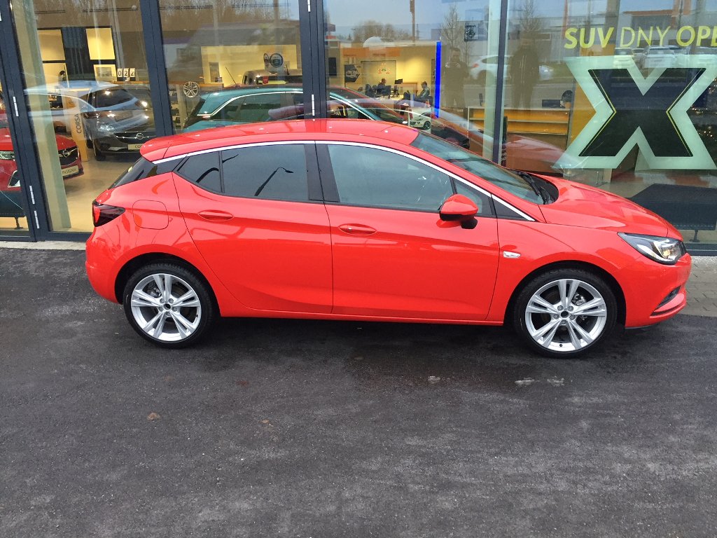 Opel Astra INNOVATION 1.4 Turbo 92 kW Opel Astra