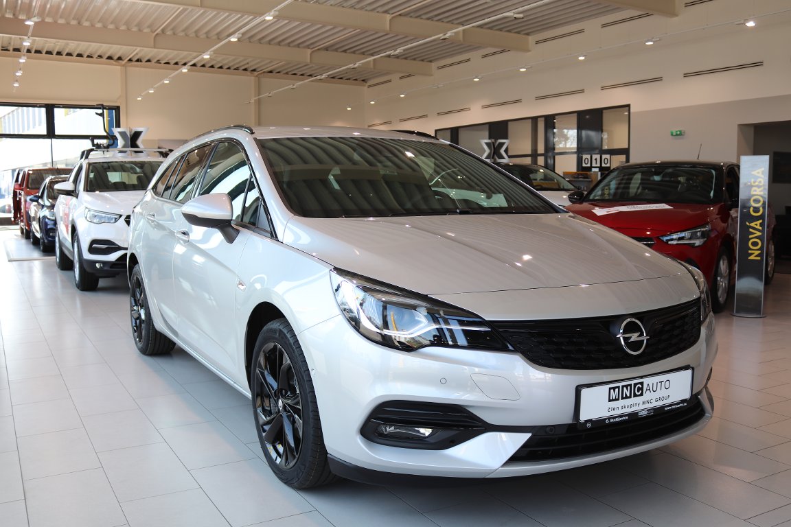 Opel Astra ST Elegance 1.2T 96kW MT6 Opel Astra