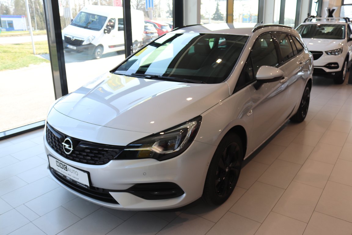 Opel Astra ST Elegance 1.2T 96kW MT6 Opel Astra