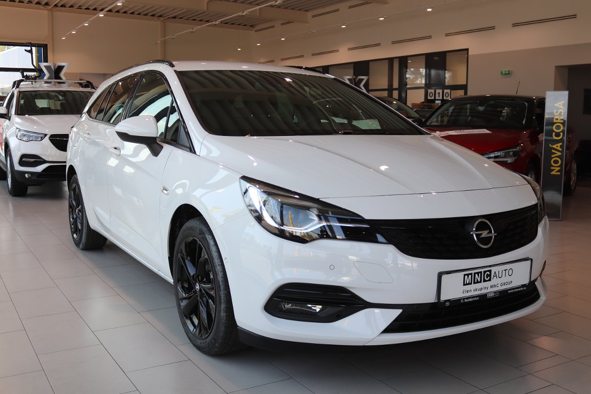 Opel Astra ST Elegance 1.2T 96kW MT6 Opel Astra